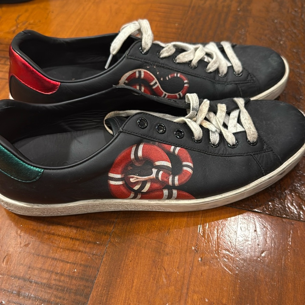 Gucci snake sneaker